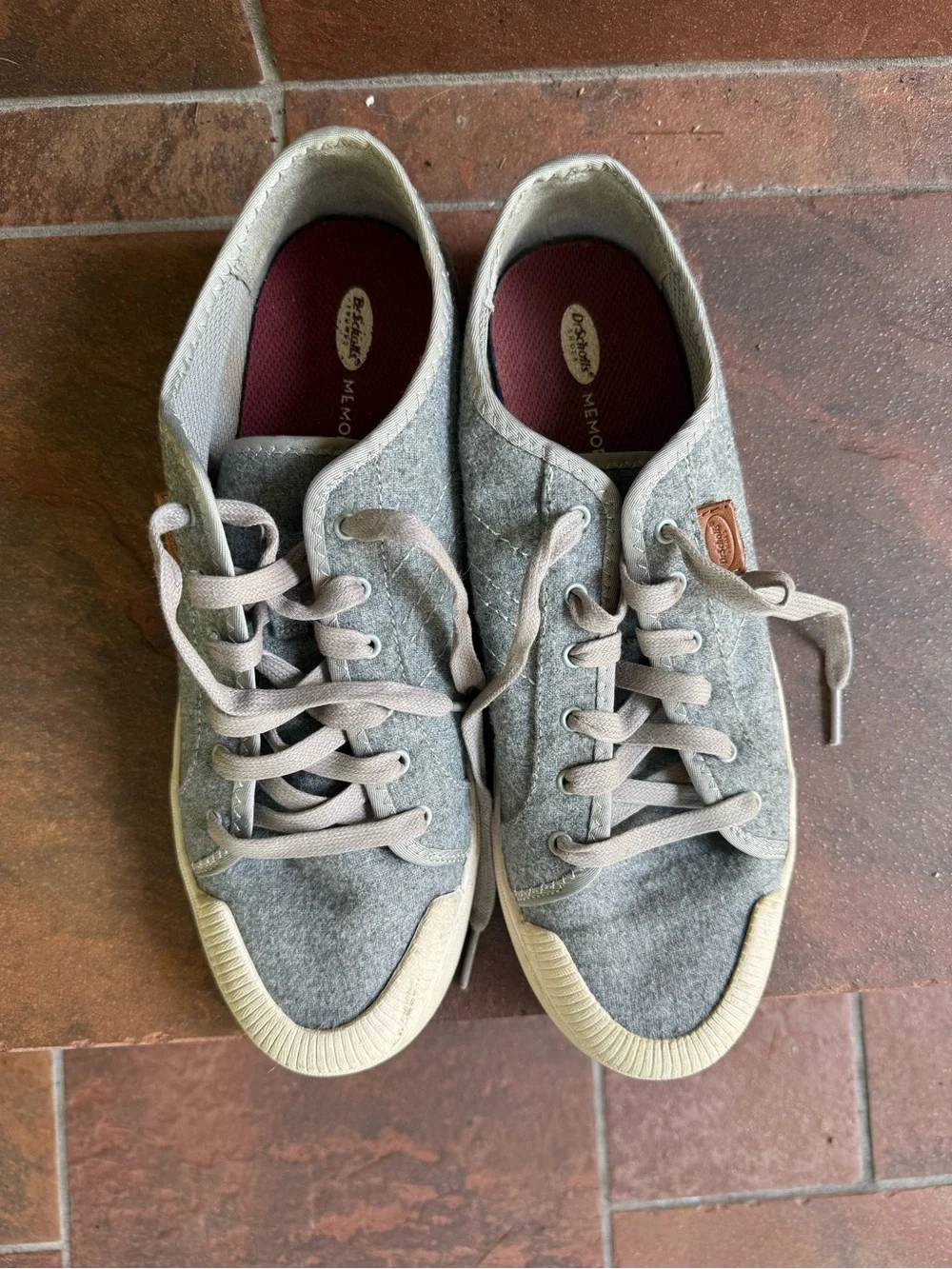 Dr Scholls Gray Felt Lace-Up Sneakers with Cream Soles